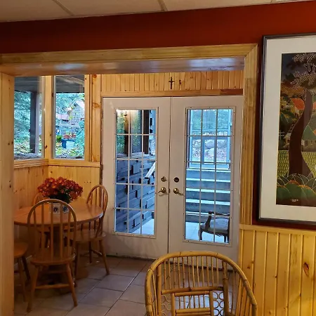 Shambhala Bed And Breakfast Buckhorn Exterior photo