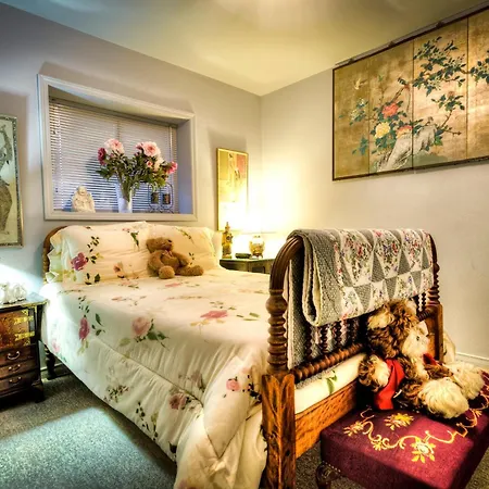 Shambhala Bed And Breakfast Buckhorn Room photo