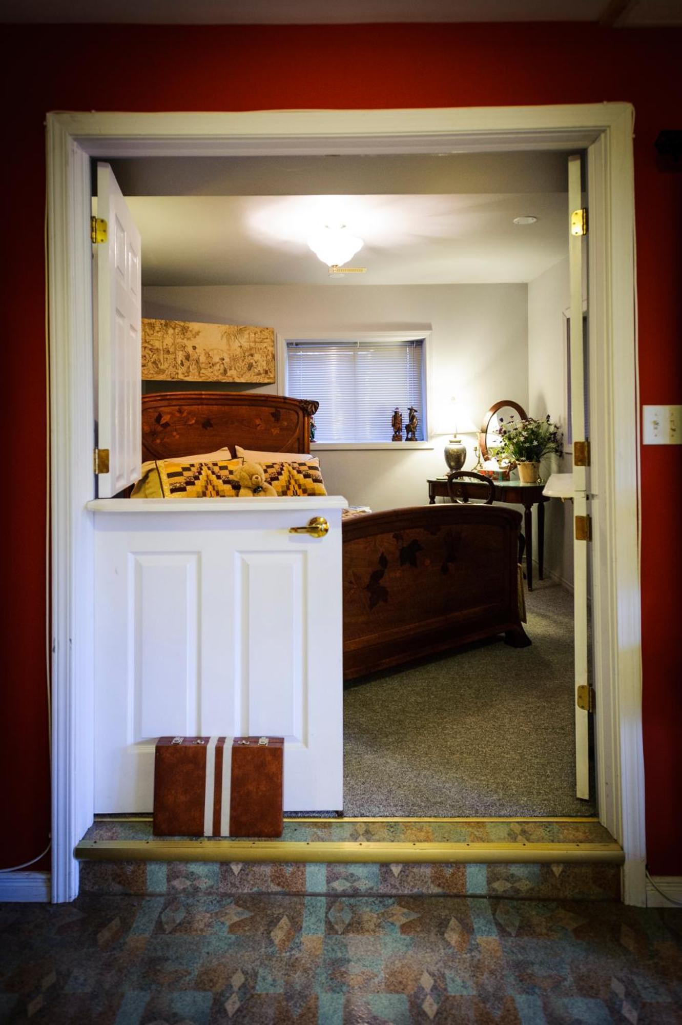 Shambhala Bed & Breakfast 2*
