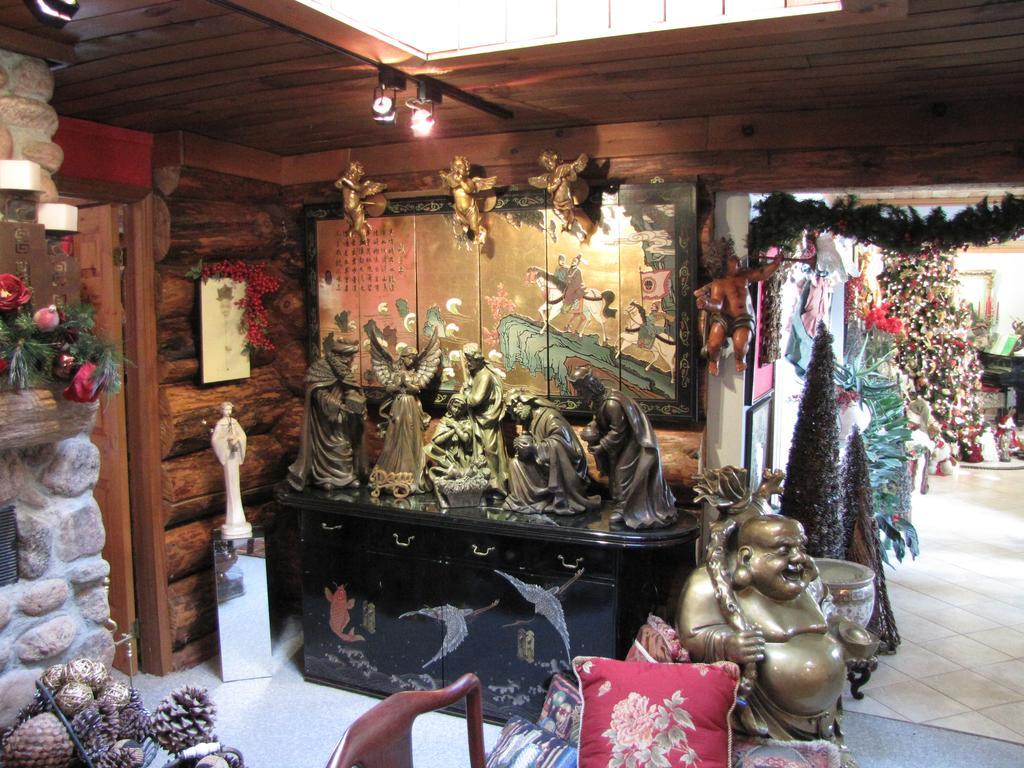Shambhala Bed & Breakfast 2*